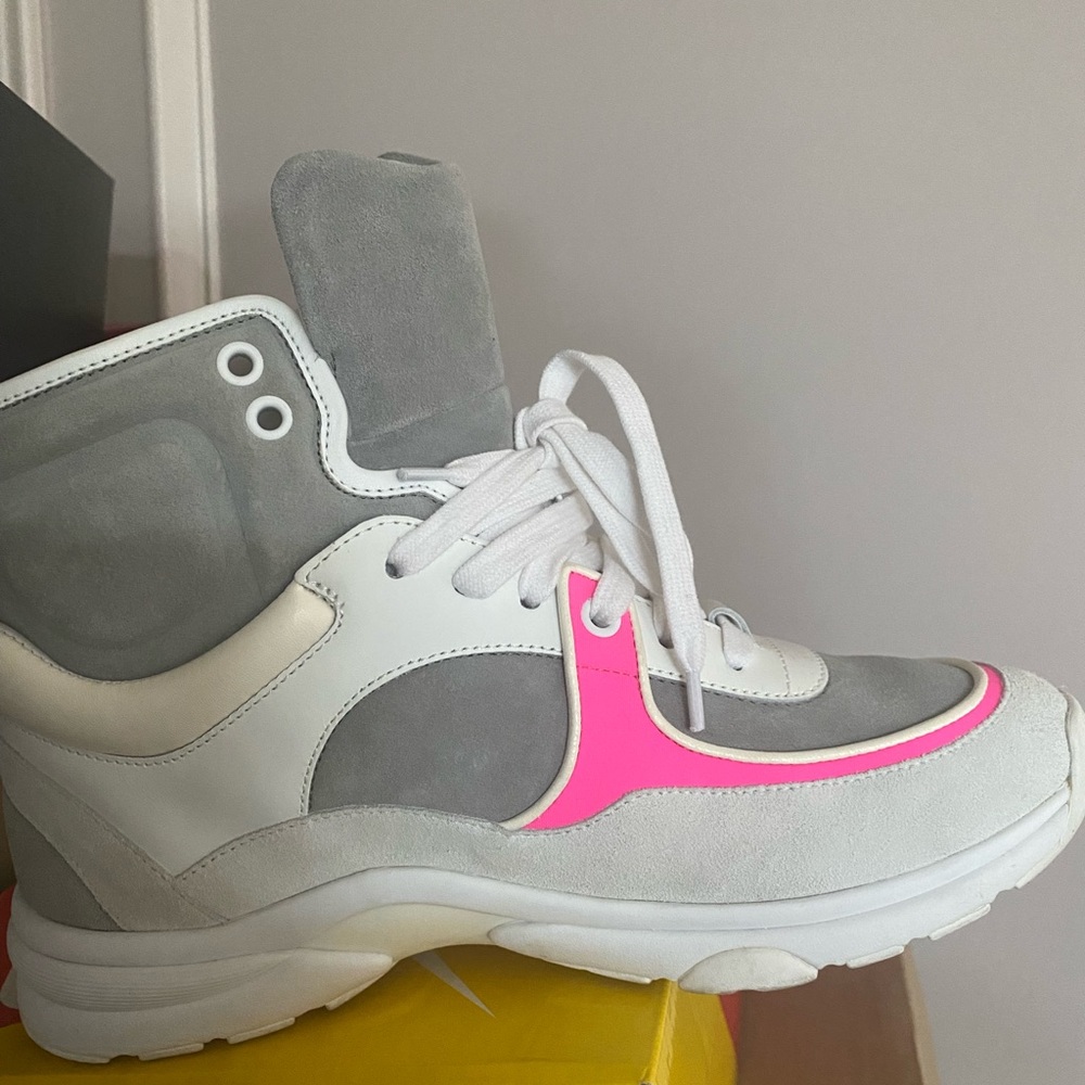 Chanel sneakers size 37.5